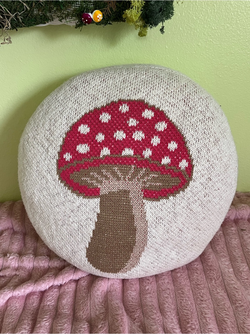 15” Mushroom Knit Throw Pillow - Red & Brown